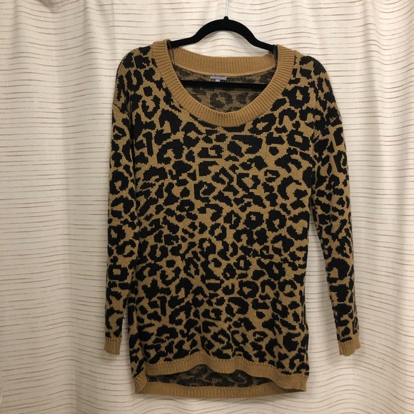 NWOT Cheetah Sweater - Picture 3 of 3